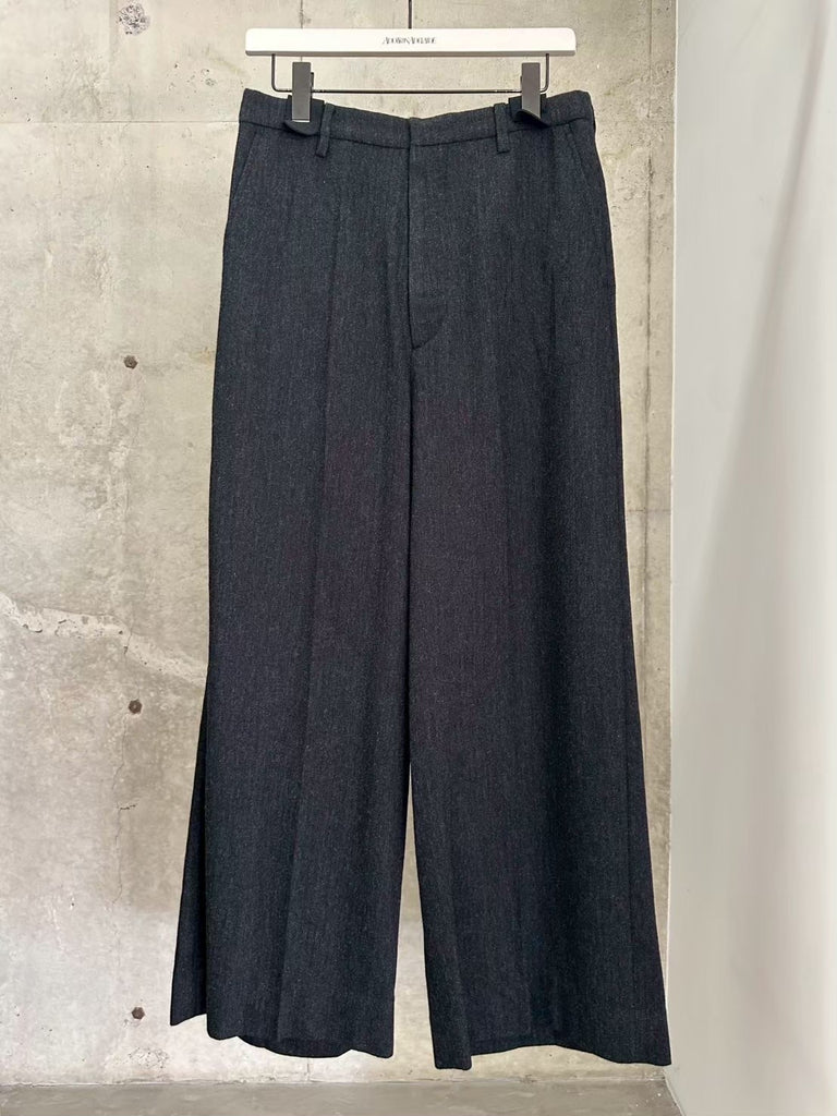 INITIAL WIDE TROUSERS GREY
