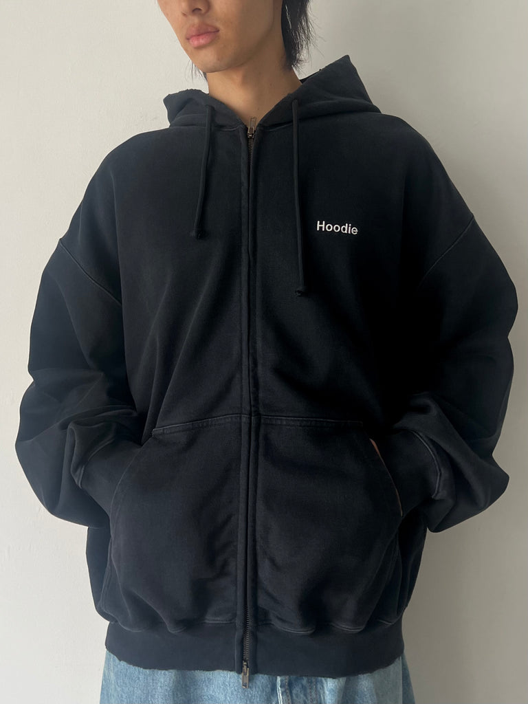 【MH27ZU222B】ENBROIDERED DEFINITION ZIP-UP HOODIE BLACK