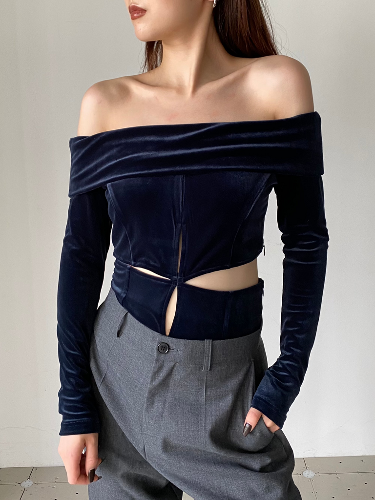 [EXCLUSIVE] VELVET OFF-SHOULDER SLIT BODYSUIT NAVY