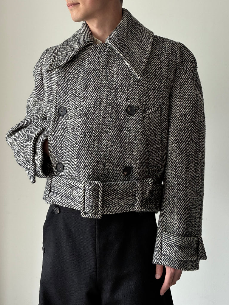 【AW26 OU 004 B】TAILORED RAGLAN CROP COAT GREY