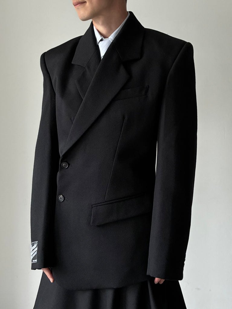 【AW26 BL 002 A】OVERSIZED TAILORED JACKET BLACK