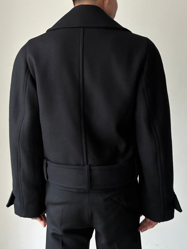 【AW26 OU 004 A】TAILORED RAGLAN CROP COAT BLACK