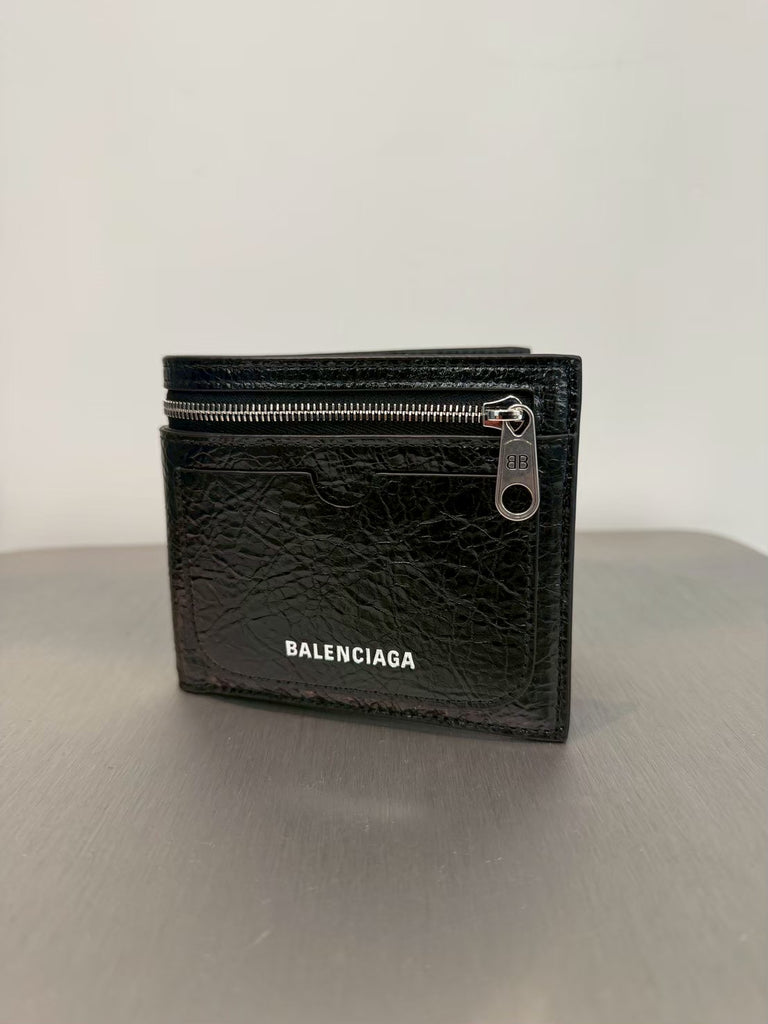 【801837-2AA9Z-1000】SUPER SQ WALLET BLACK