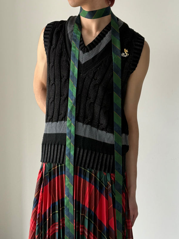 DECAYED SCHOOL KNIT VEST BLACK