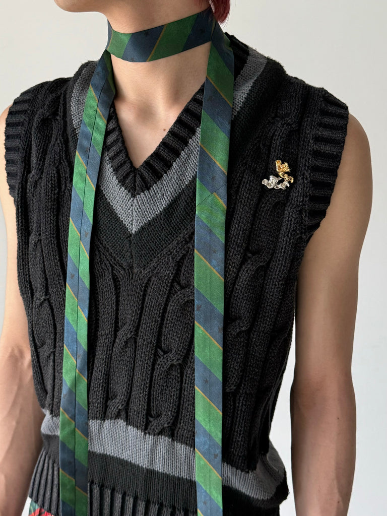 DECAYED SCHOOL KNIT VEST BLACK