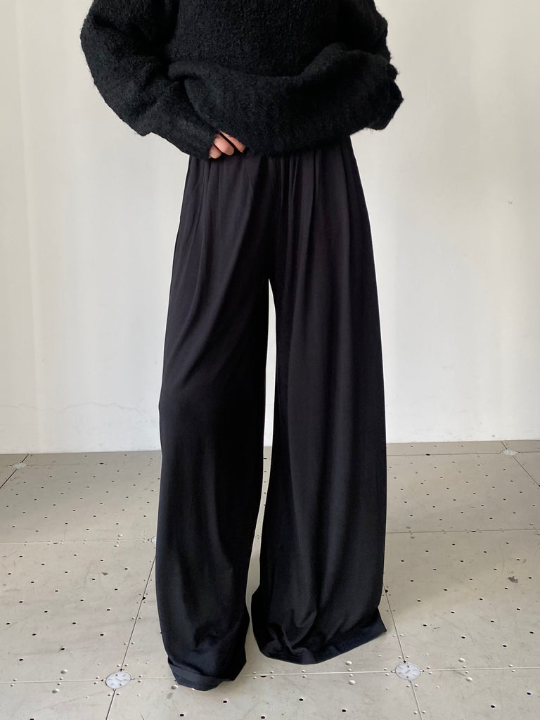 BACK SLIT WIDE PANTS BLACK