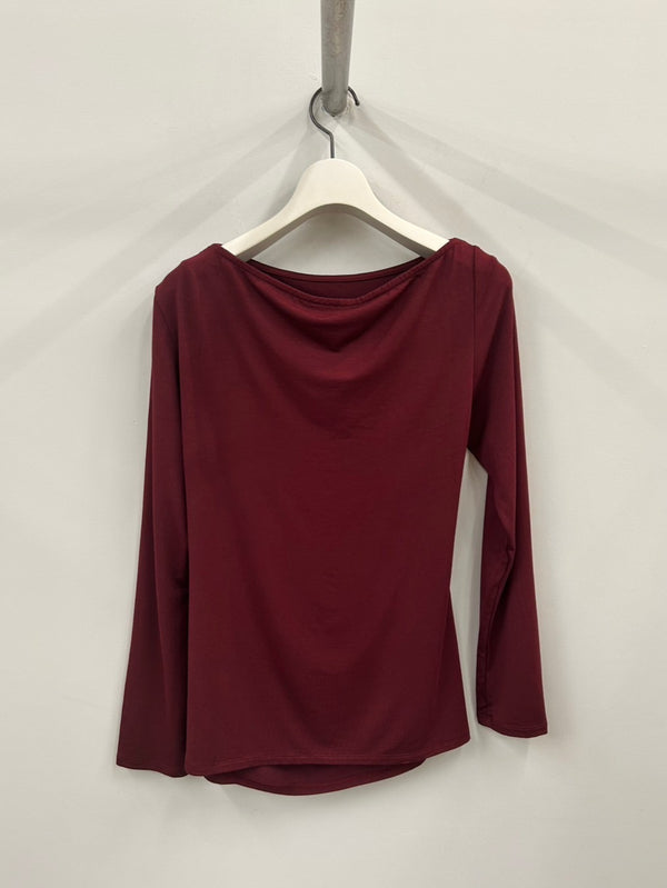 ASYMMETRICAL DRAPED TOP RED