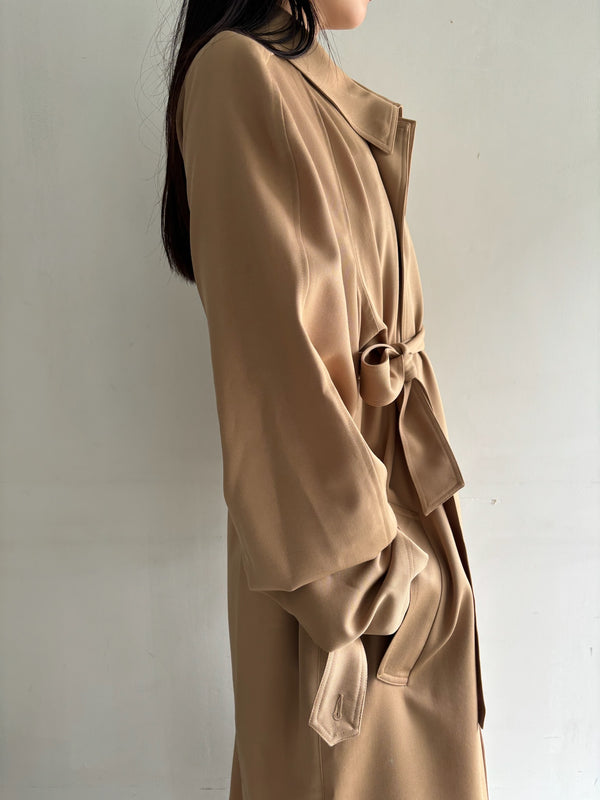 PINCHED TRENCHCOAT BEIGE