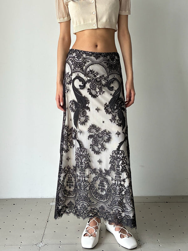 EMBROIDERED LACE SKIRT BLACK