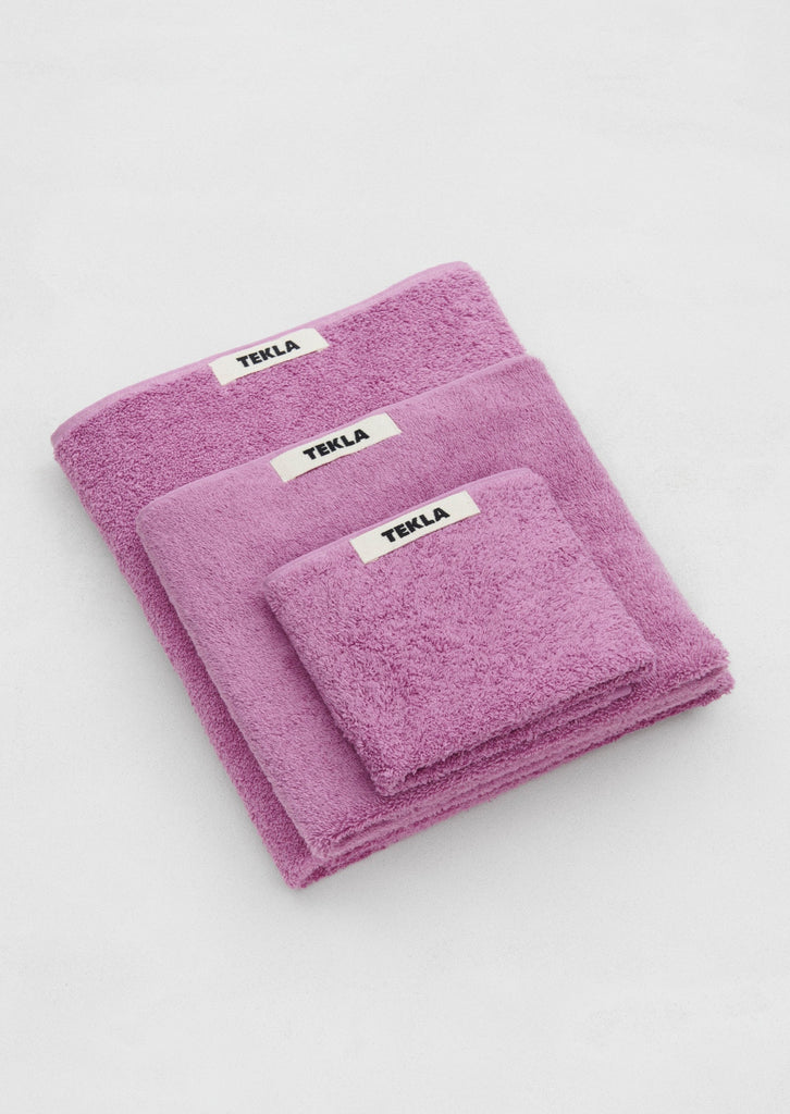 HAND TOWEL  MAGENTA